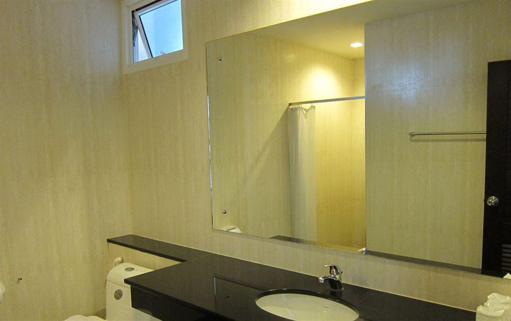 فندق ذا وايت بيرل Krabi town المظهر الخارجي الصورة